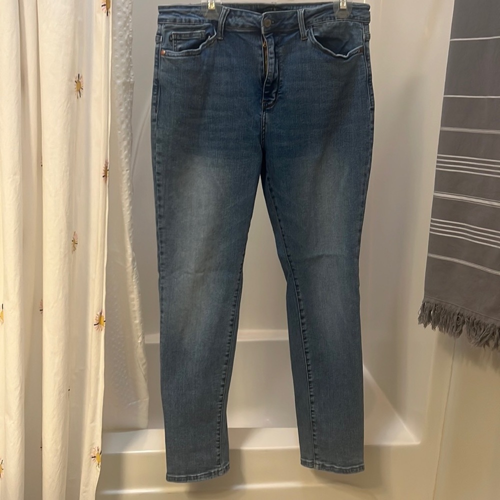 Judy Blue high waist boyfriend jeans; size 15/32